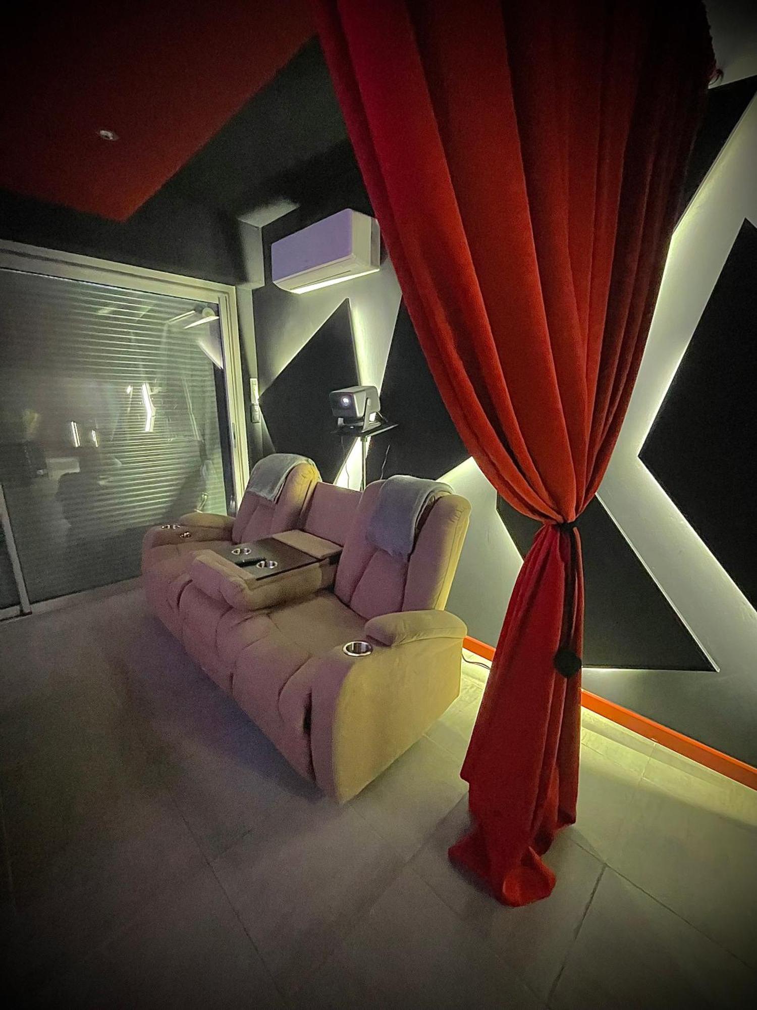 L Unique Cinema Room غرونوبل المظهر الخارجي الصورة